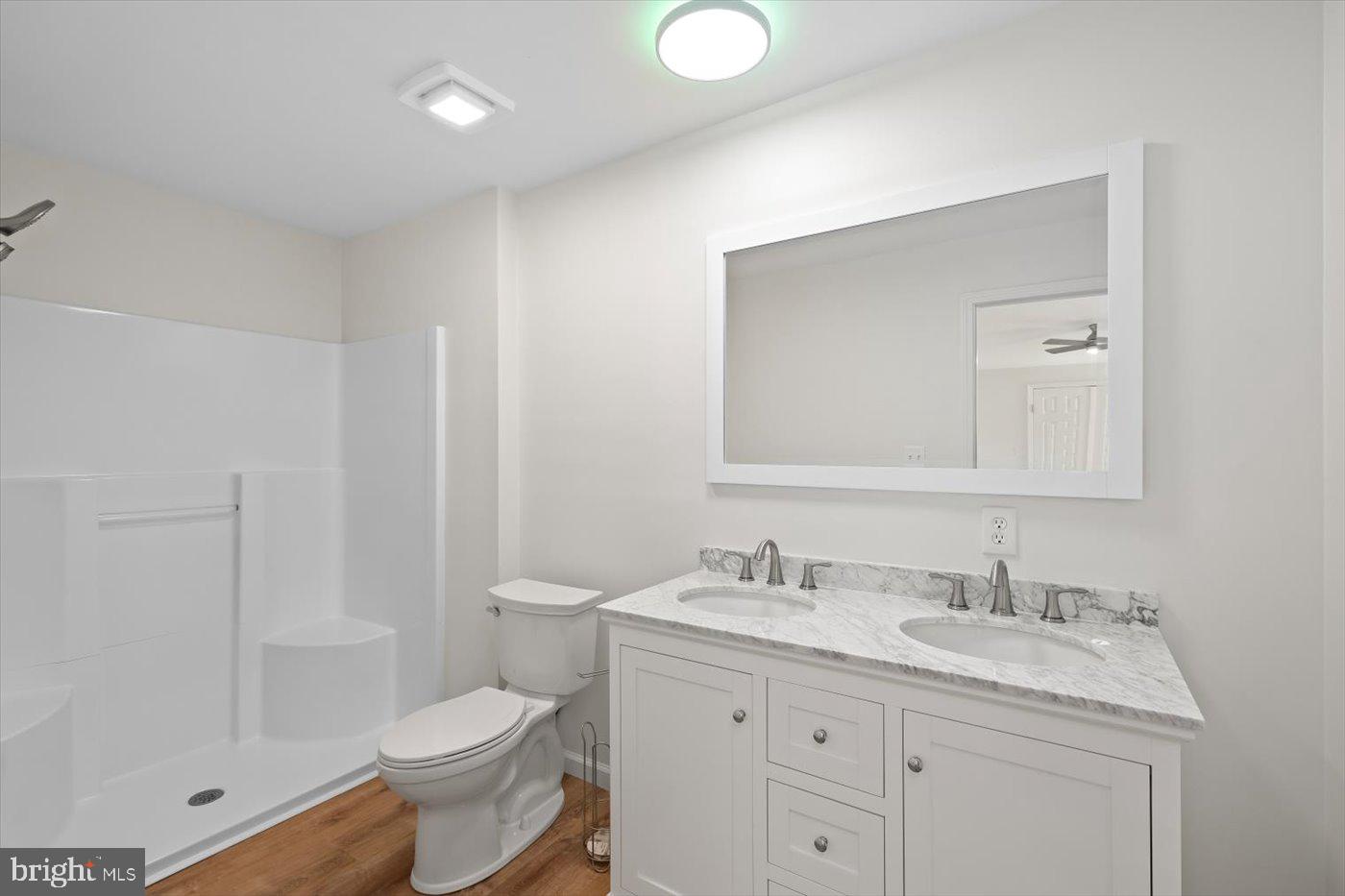 6417 Courthouse Road Spotsylvania, VA 22551 - Photo 38 of 42 Hall Bath