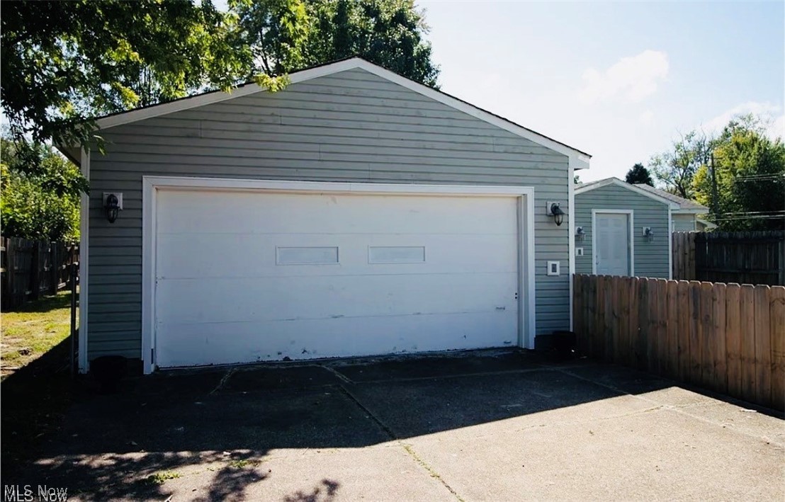 1614 East 49th Street Ashtabula, OH 44004 - Photo 3 of 16