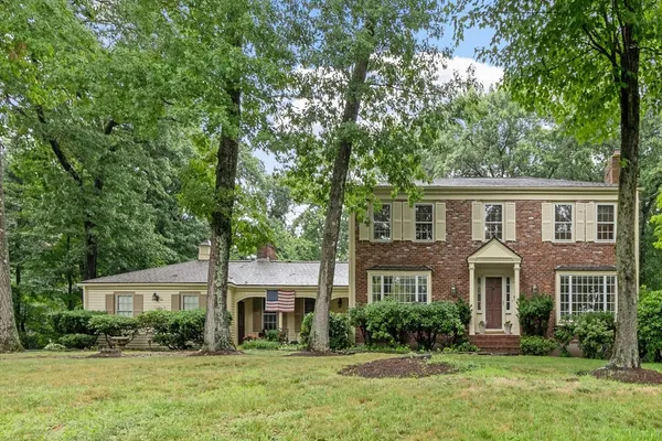 $1,499,000 | 19 Huntingdon Road, Lynnfield, MA 01940