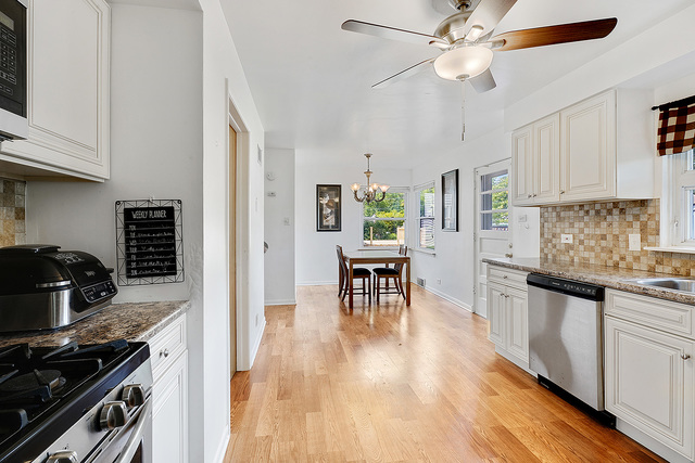 1138 Hickory Road Homewood, IL 60430 - Photo 9 of 21 Gallery Image 9