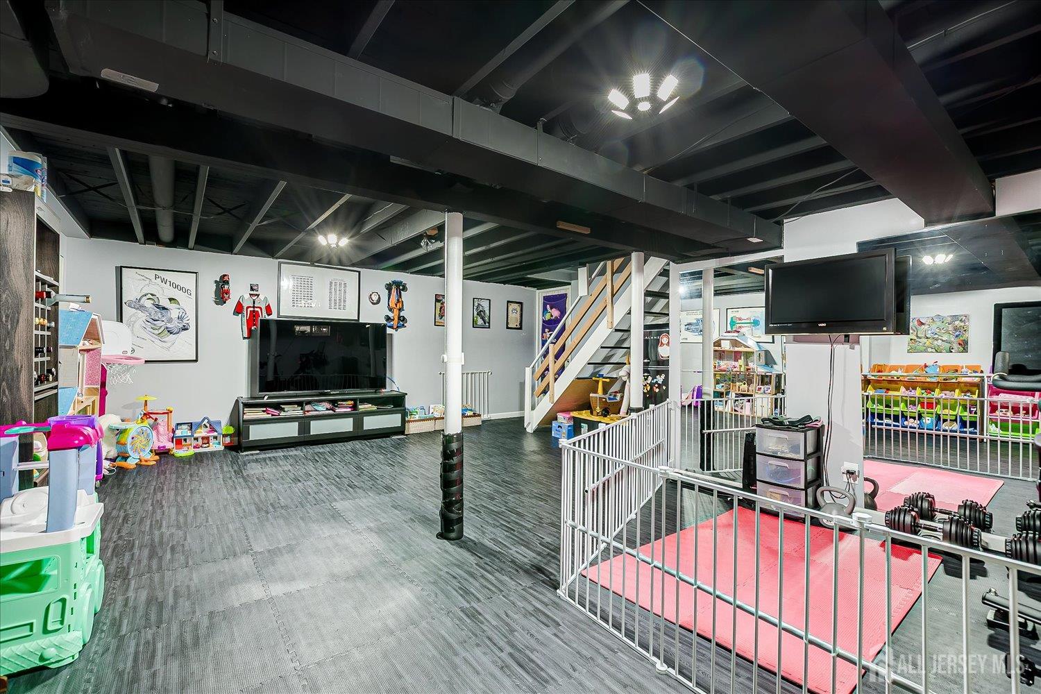 741 Brookside Road Rahway, NJ 07065 - Photo 22 of 37 Gallery Image 22