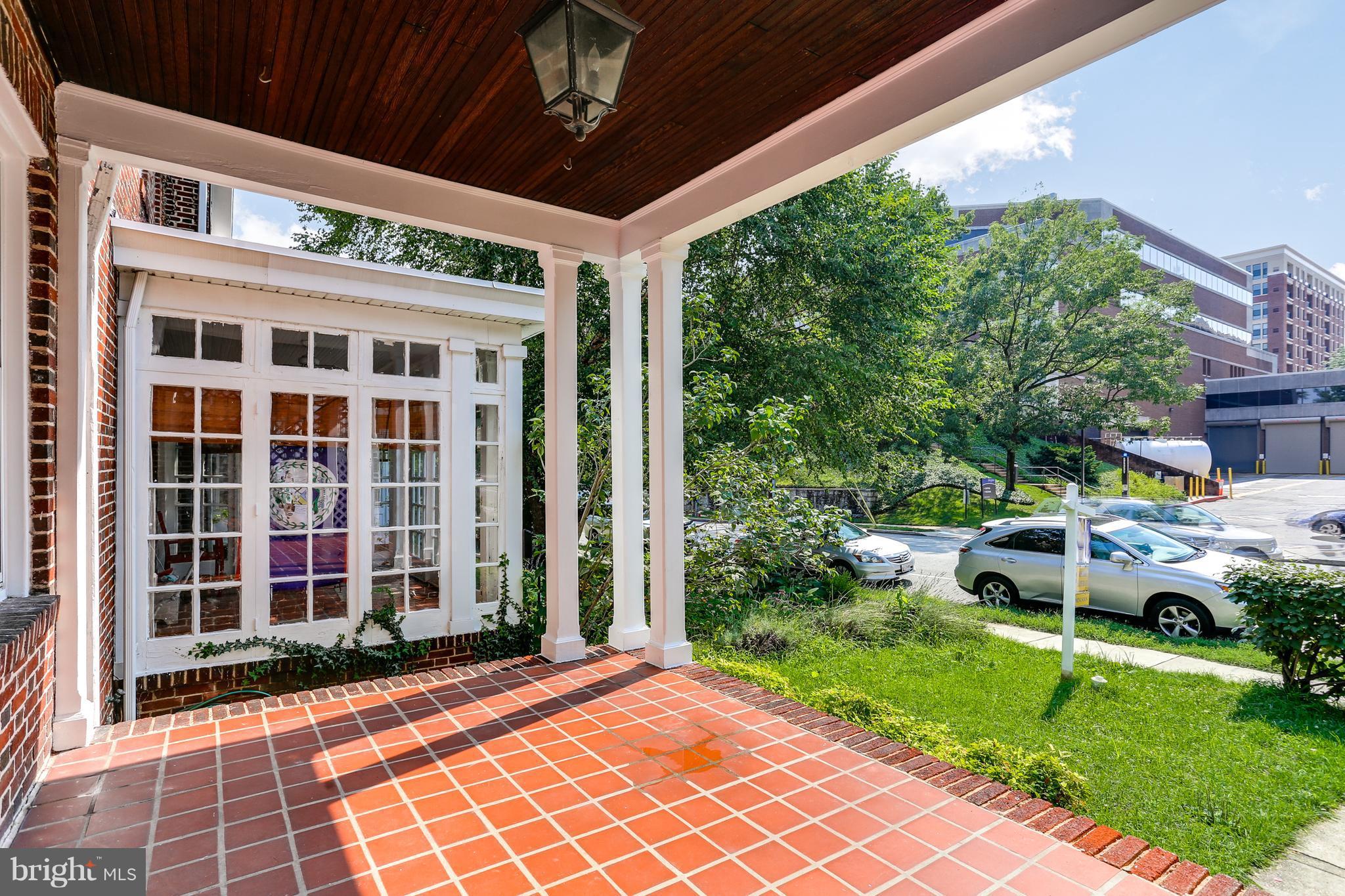 3921 Keswick Road Baltimore, MD 21211 - Photo 2 of 25 Front Porch