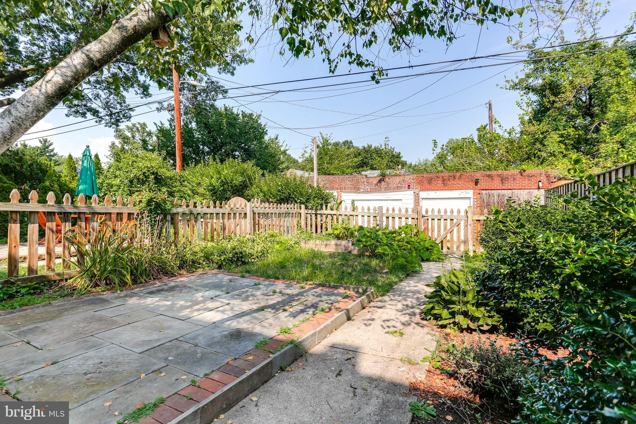 3921 Keswick Road Baltimore, MD 21211 - Photo 19 of 25 Patio in a Private Backyard