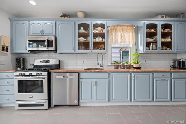 $720,000 | 132 Mayflower Avenue, New Rochelle, NY 10801