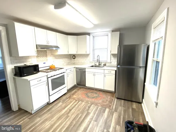 $2,300 | 864 Whitehorse Mercerville Road, Trenton, NJ 08610