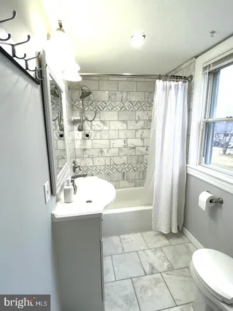 $2,300 | 864 Whitehorse Mercerville Road, Trenton, NJ 08610