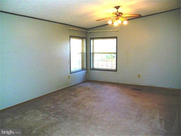 4836 Kenton Road Dover, DE 19904 - Photo 9 of 22 Family Room