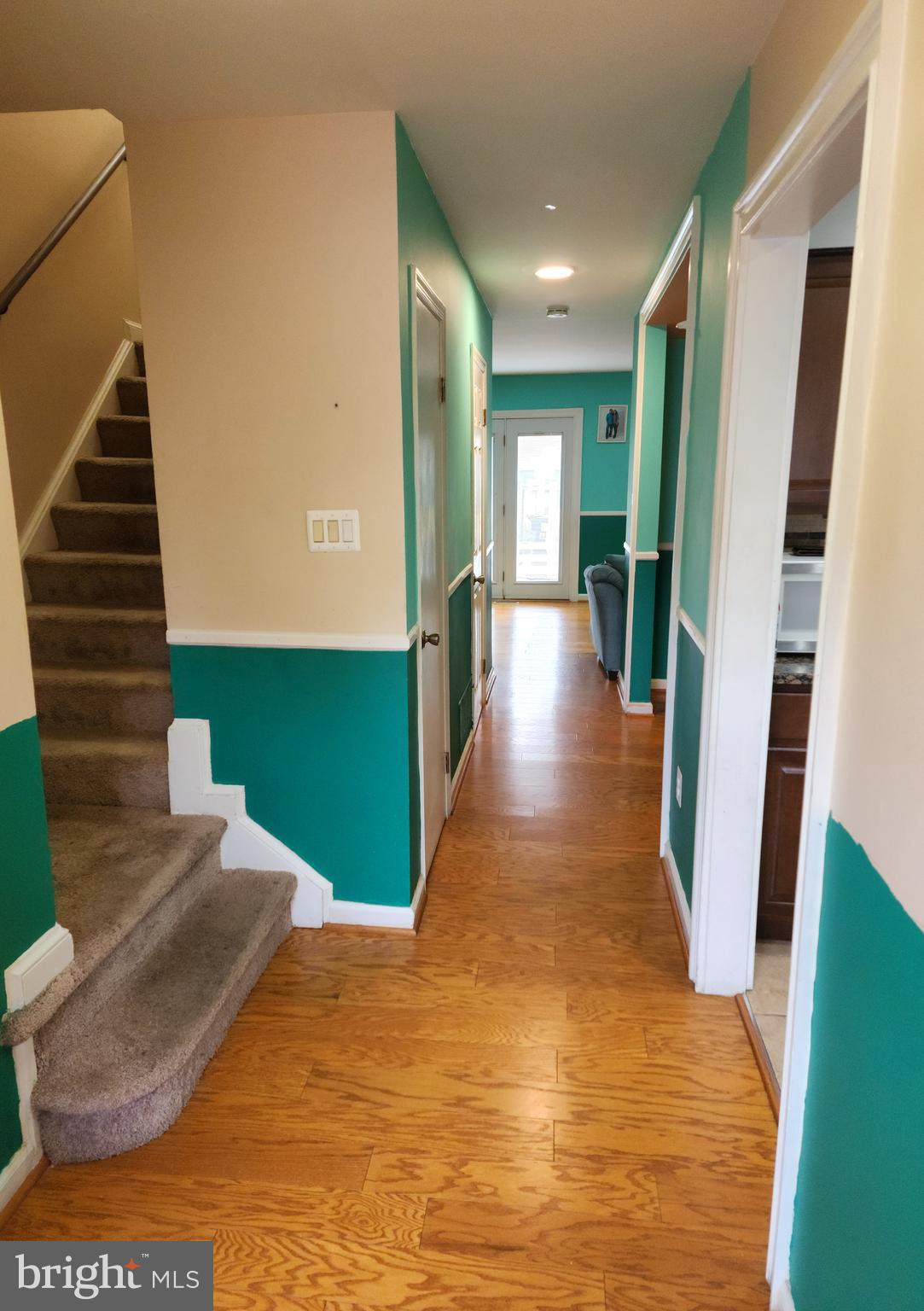 8476 Stonewall Road Manassas, VA 20110 - Photo 3 of 21 Hallway