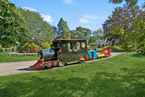 $2,250,000 | Undisclosed Address, North Barrington, IL 60010