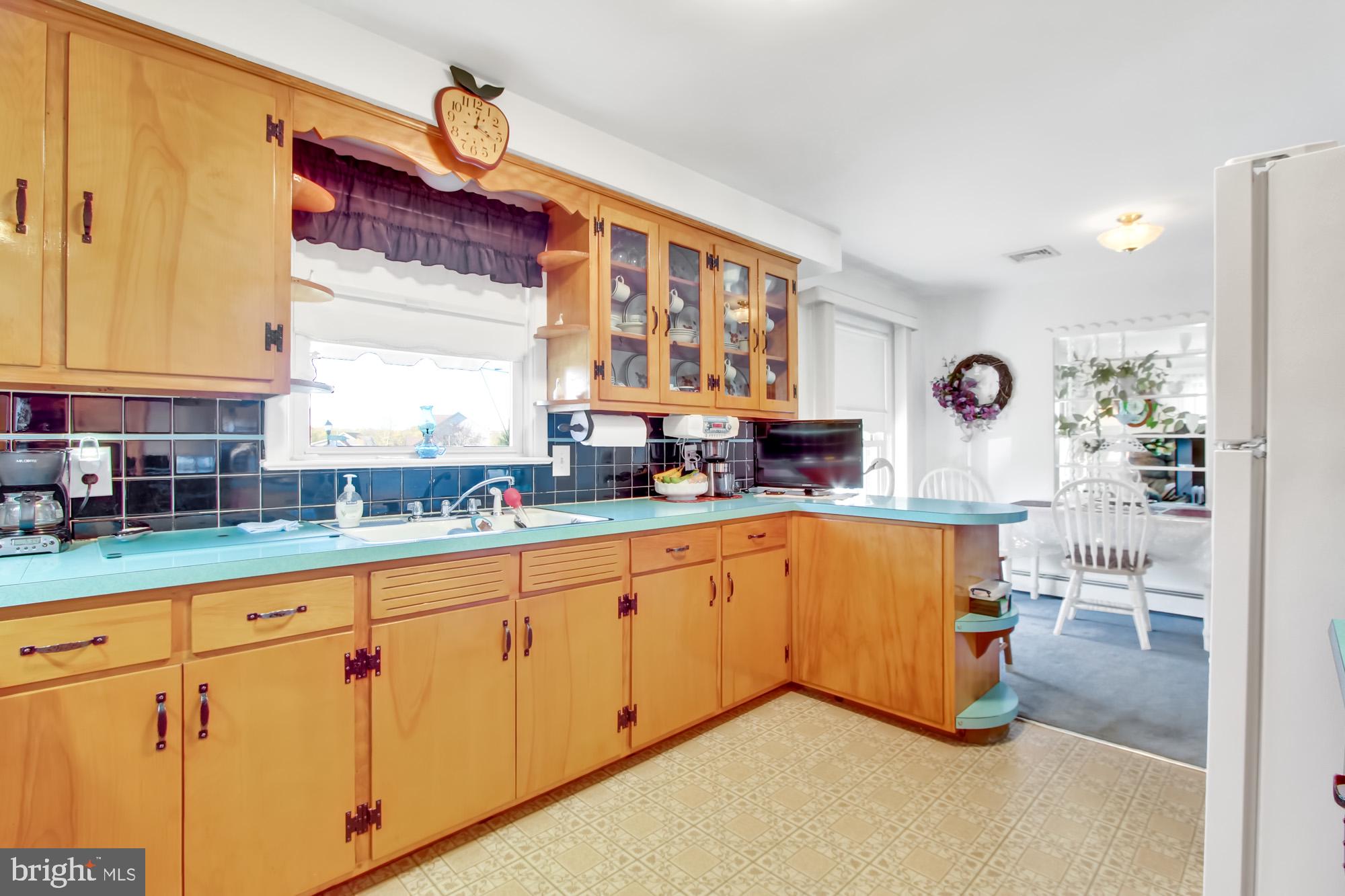 2815 Sheridan Road York, PA 17406 - Photo 13 of 27 Gallery Image 13