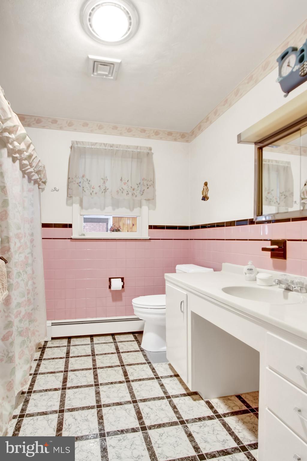 2815 Sheridan Road York, PA 17406 - Photo 17 of 27 Gallery Image 17