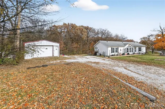 $169,900 | 200 East Elsom Street, Eolia, MO 63344