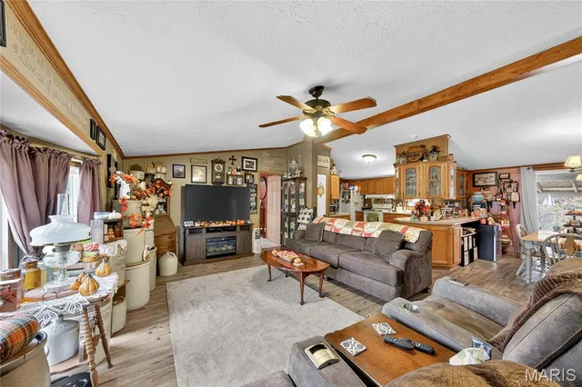 $169,900 | 200 East Elsom Street, Eolia, MO 63344