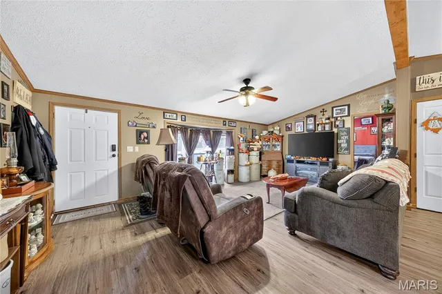 $169,900 | 200 East Elsom Street, Eolia, MO 63344