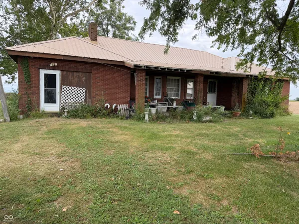 $115,000 | 674 West 1300th Street South, Clinton, IN 47842