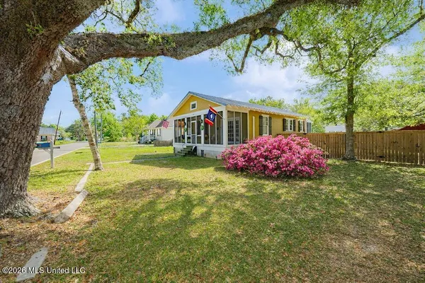 $325,000 | 203 Jeff Davis Avenue, Waveland, MS 39576