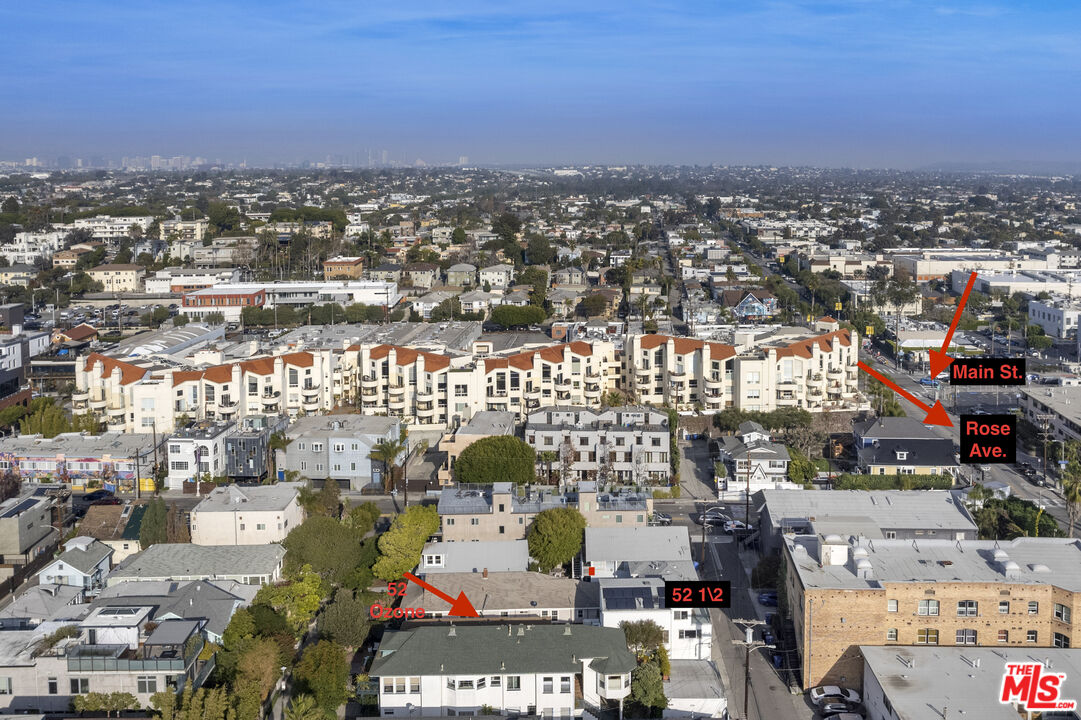 52 Ozone Avenue Venice, CA 90291 - Photo 16 of 56