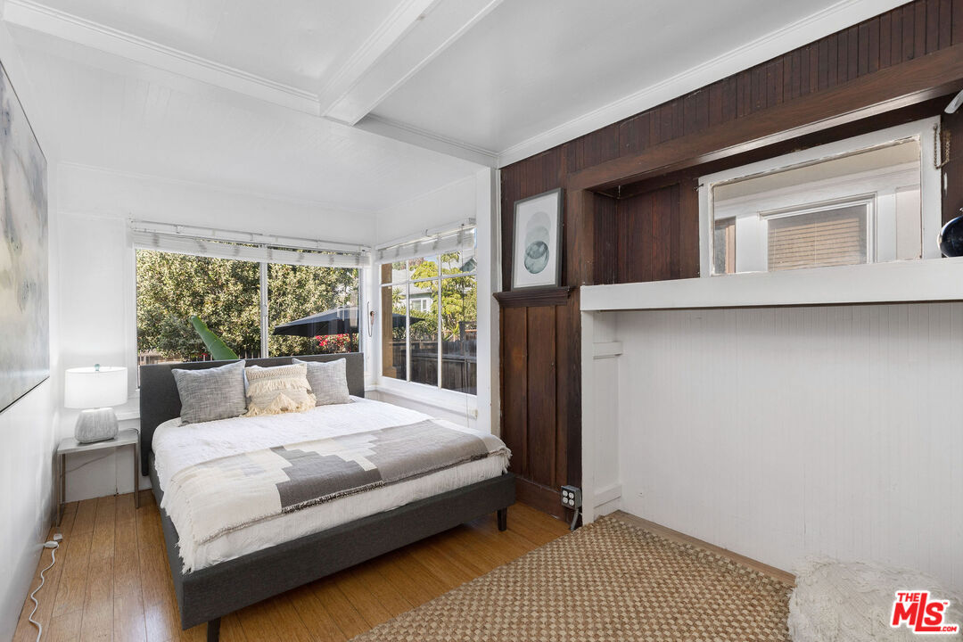 52 Ozone Avenue Venice, CA 90291 - Photo 22 of 56