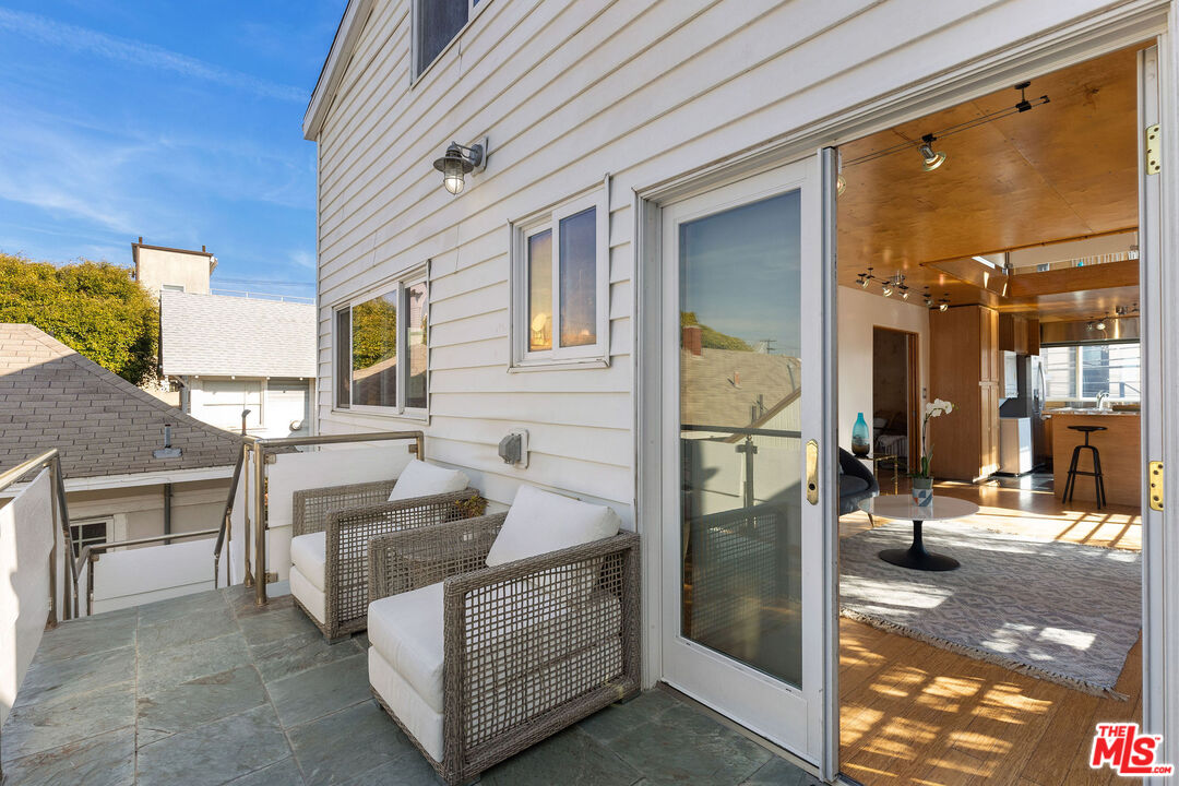 52 Ozone Avenue Venice, CA 90291 - Photo 32 of 56