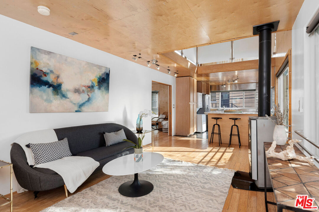 52 Ozone Avenue Venice, CA 90291 - Photo 34 of 56