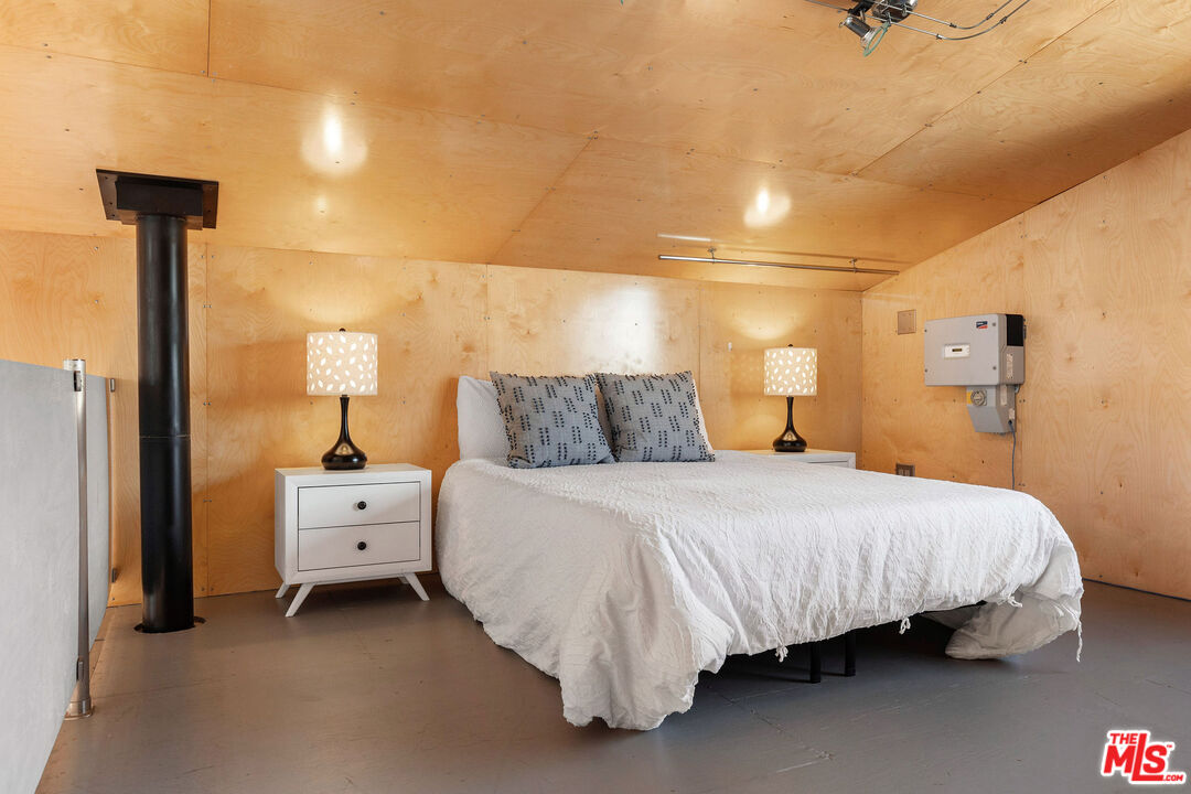 52 Ozone Avenue Venice, CA 90291 - Photo 48 of 56