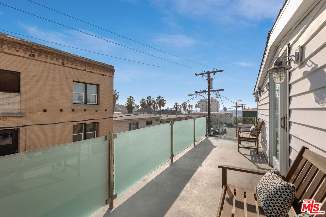 52 Ozone Avenue Venice, CA 90291 - Photo 53 of 56