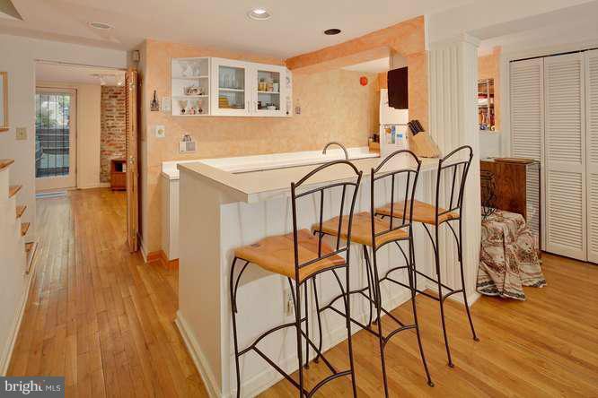 1813 Kalorama Road Northwest, Unit 1 Washington, DC 20009 - Photo 4 of 24 Kitchen