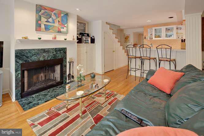 1813 Kalorama Road Northwest, Unit 1 Washington, DC 20009 - Photo 7 of 24 Living Room