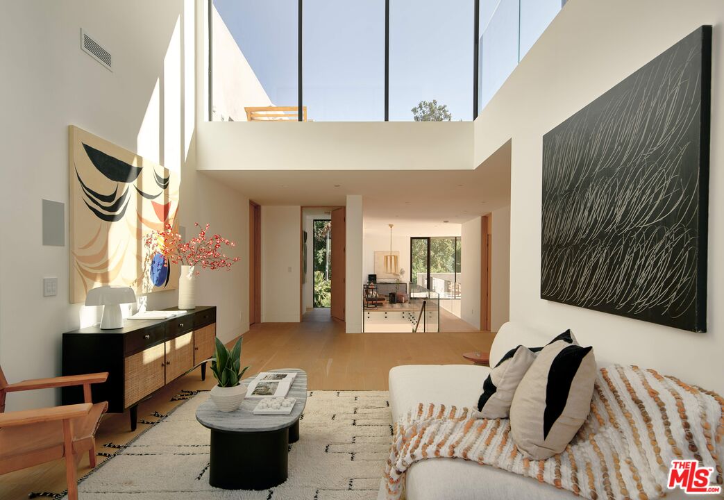 10901 Chalon Road Los Angeles, CA 90077 - Photo 10 of 20 Gallery Image 10