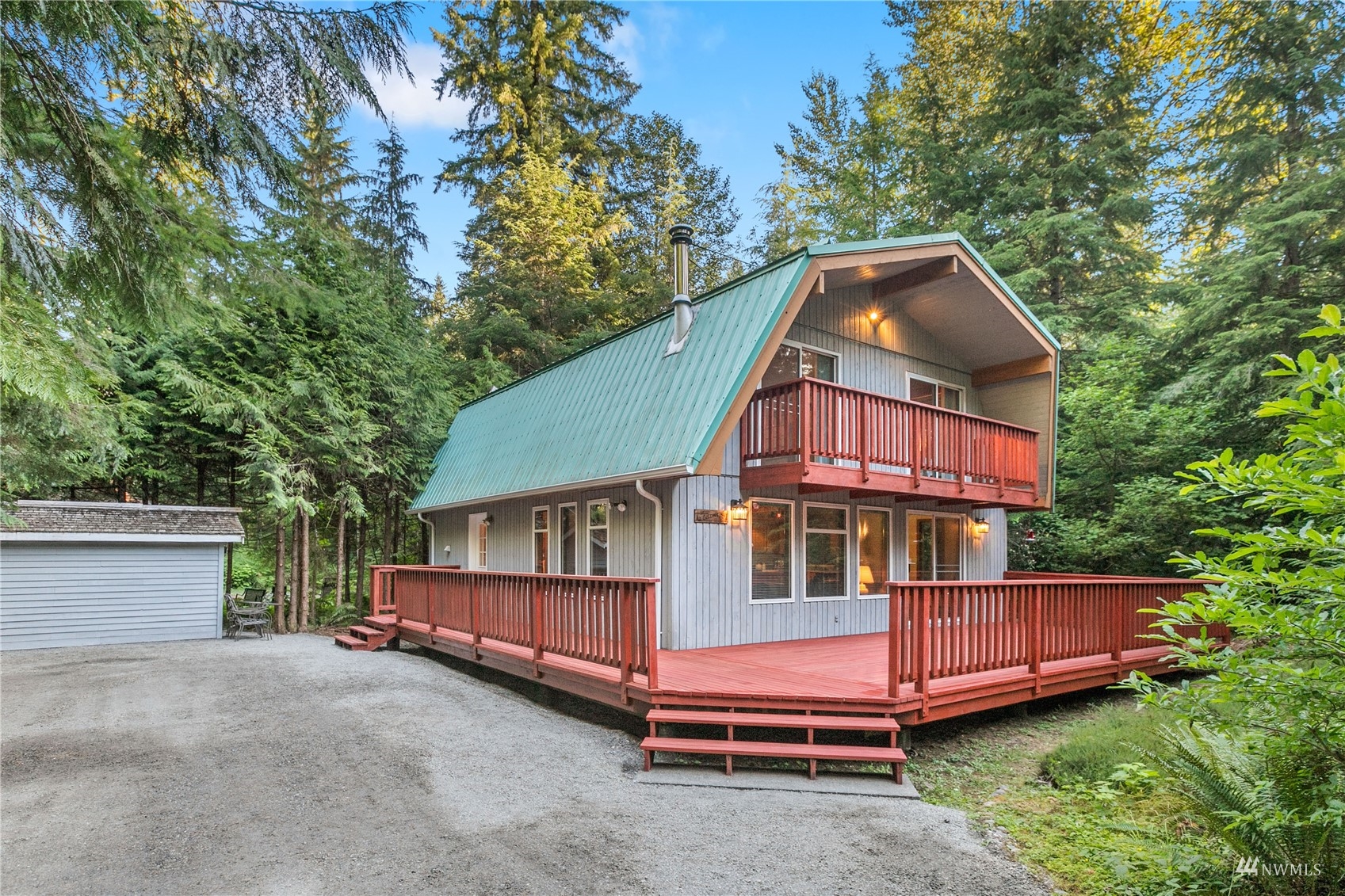 21005 Pinnacle Road Glacier, WA 98244 - Photo 3 of 40 Gallery Image 3