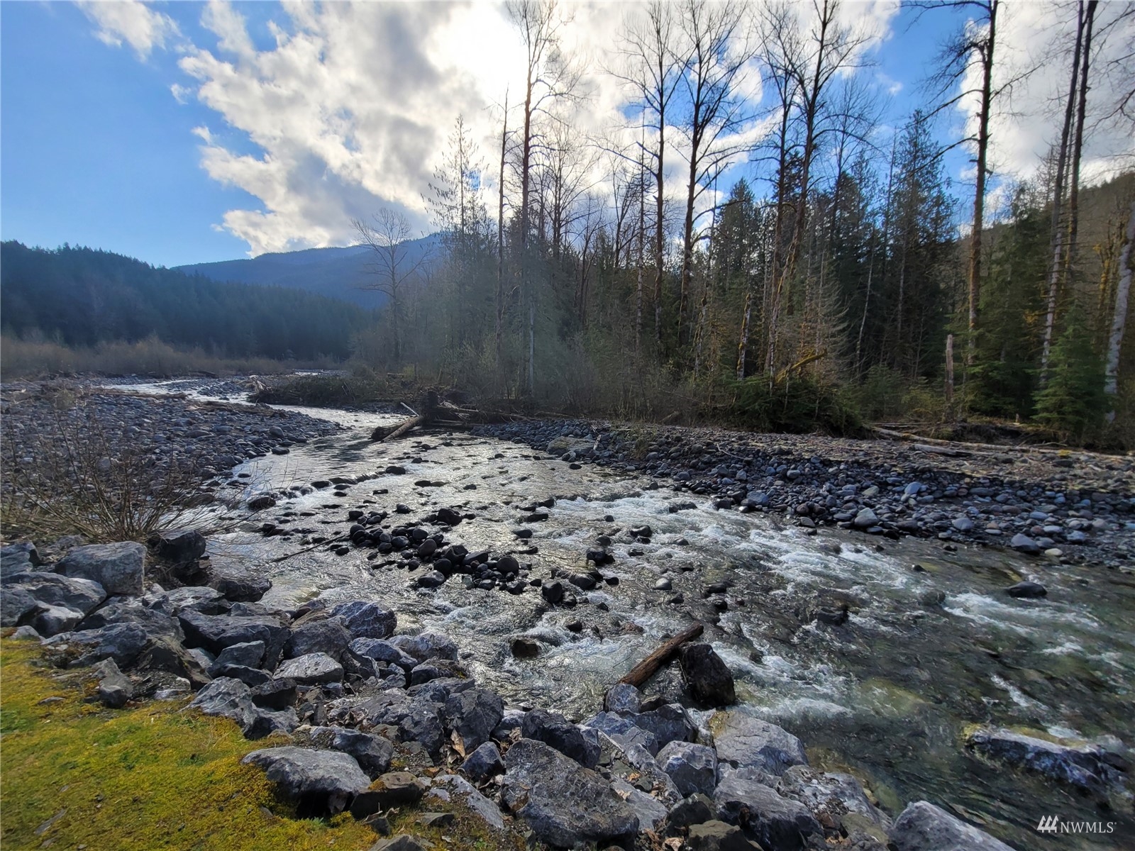 21005 Pinnacle Road Glacier, WA 98244 - Photo 34 of 40 Gallery Image 34