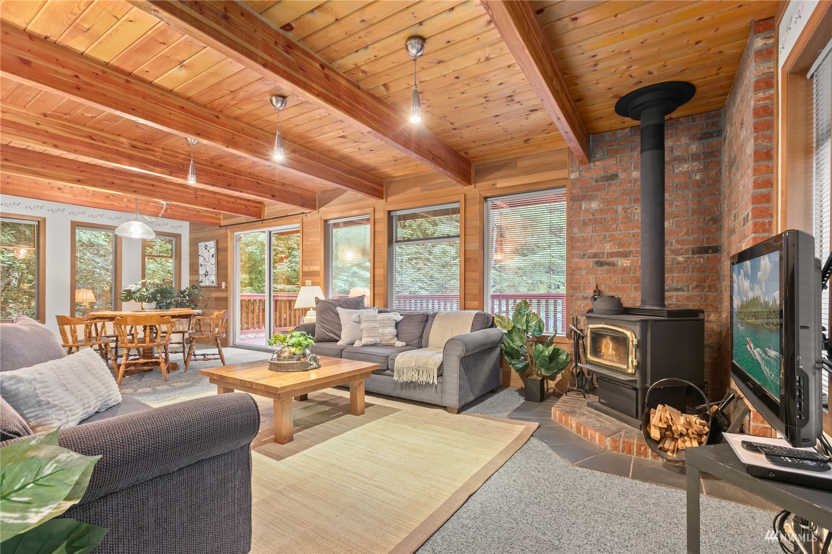 21005 Pinnacle Road Glacier, WA 98244 - Photo 4 of 40 Gallery Image 4
