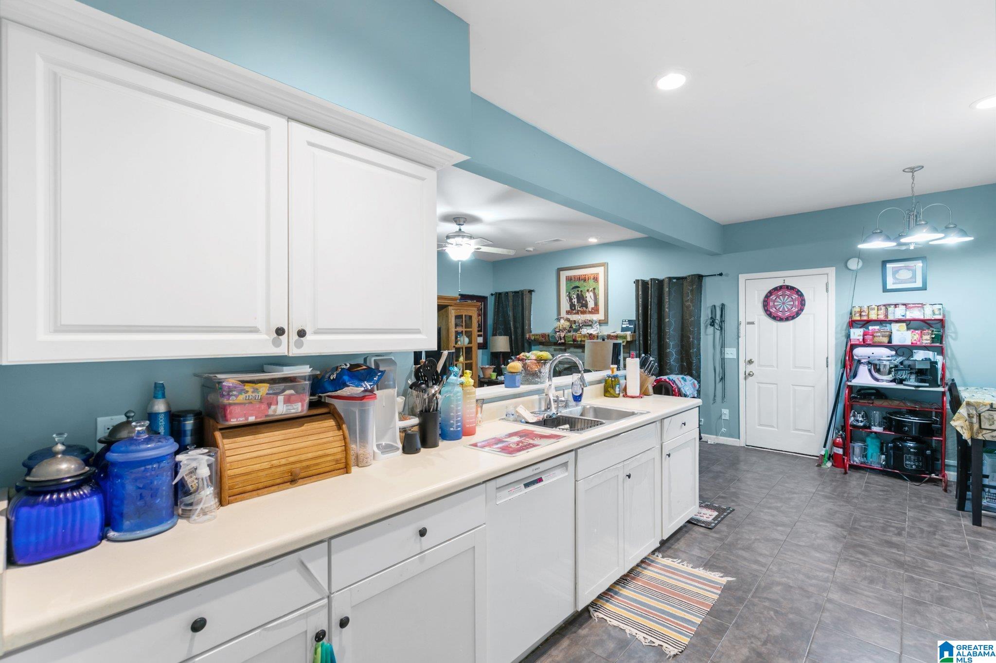 437 Cambrian Ridge Trail Pelham, AL 35124 - Photo 6 of 18