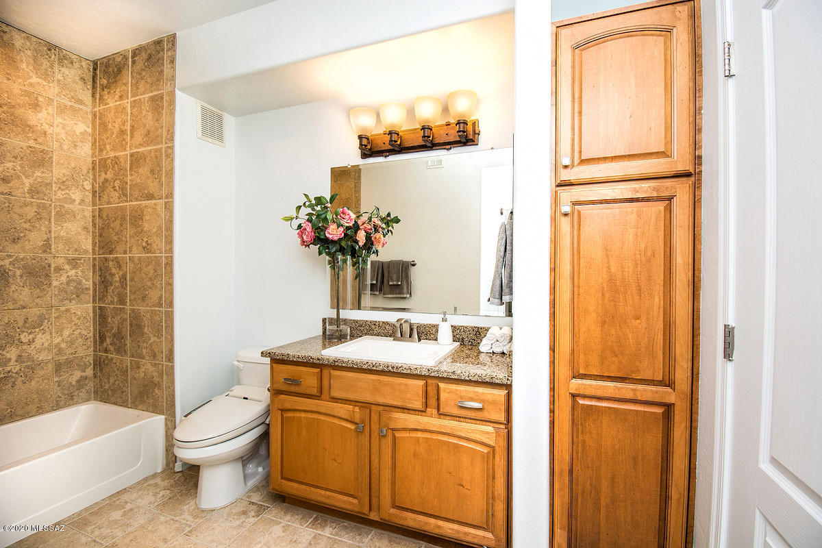 2550 East River Road, Unit 15306 Tucson, AZ 85718 - Photo 22 of 29