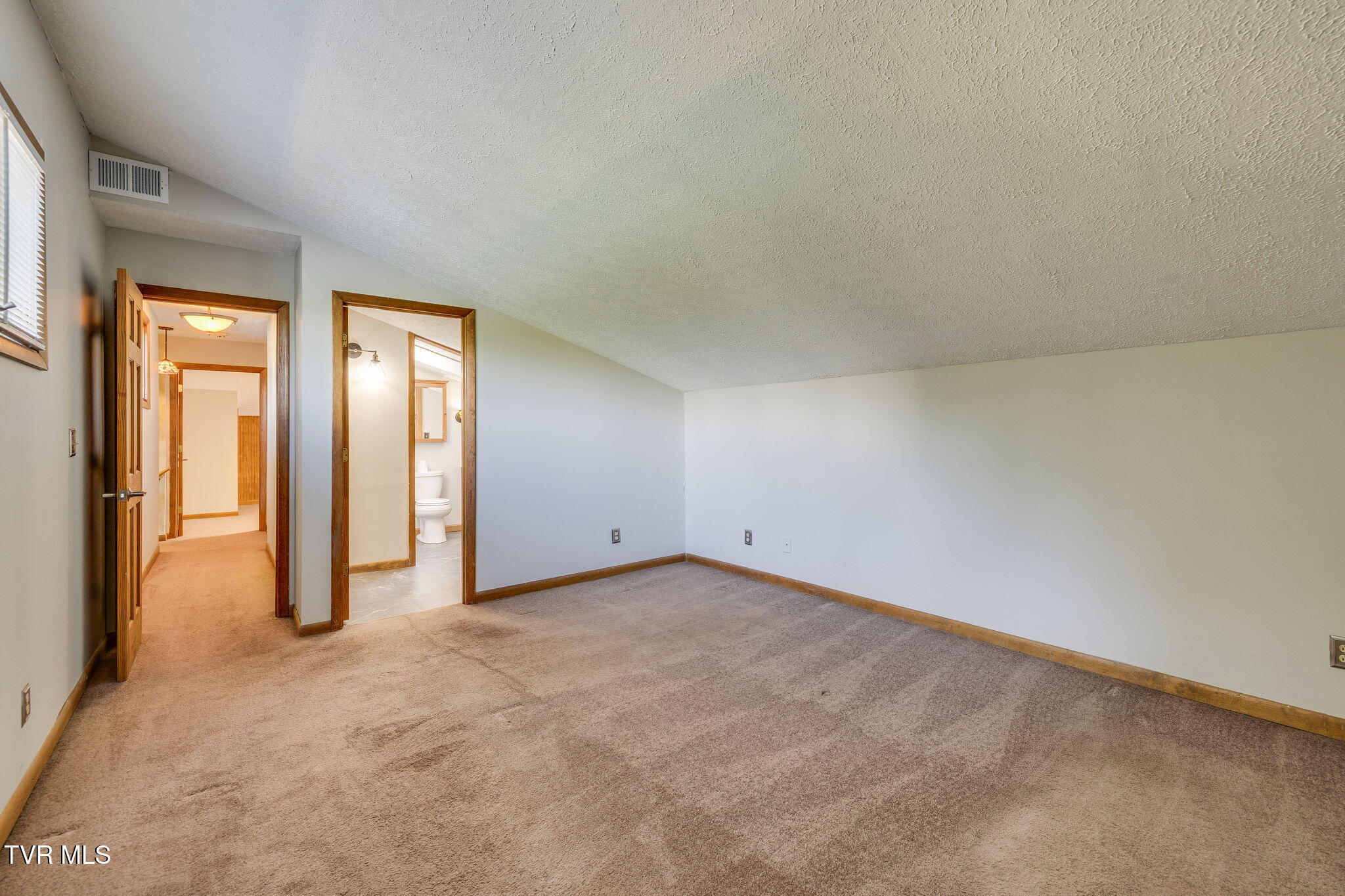 1450 East Shipley Ferry Road Kingsport, TN 37663 - Photo 27 of 49 Master Bedroom (2nd Level)