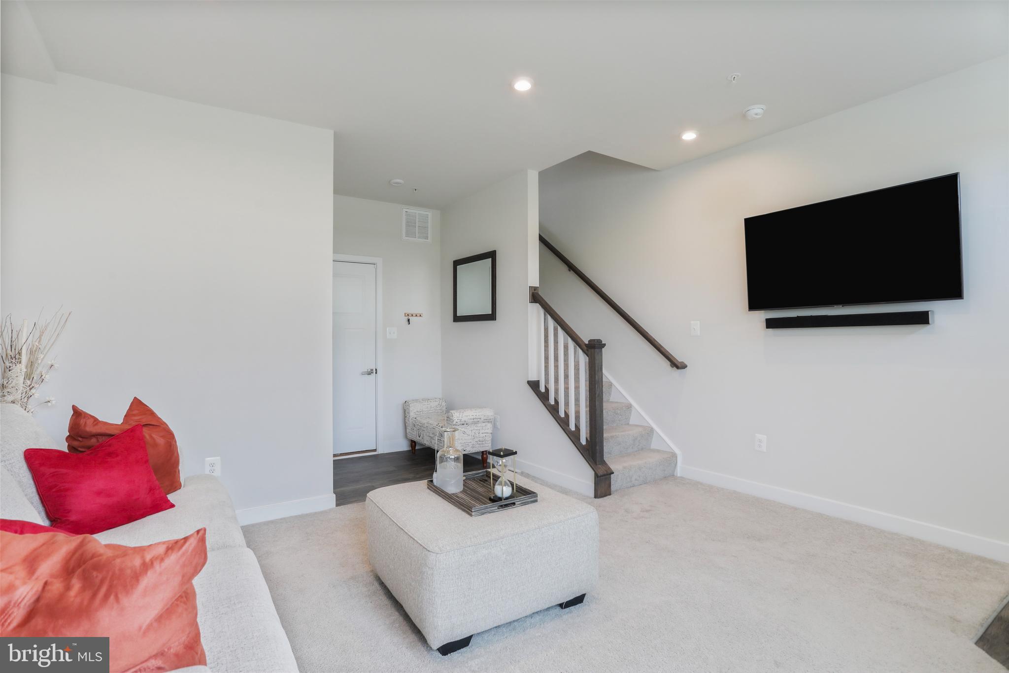 6412 Wild Plum Drive Frederick, MD 21703 - Photo 4 of 46