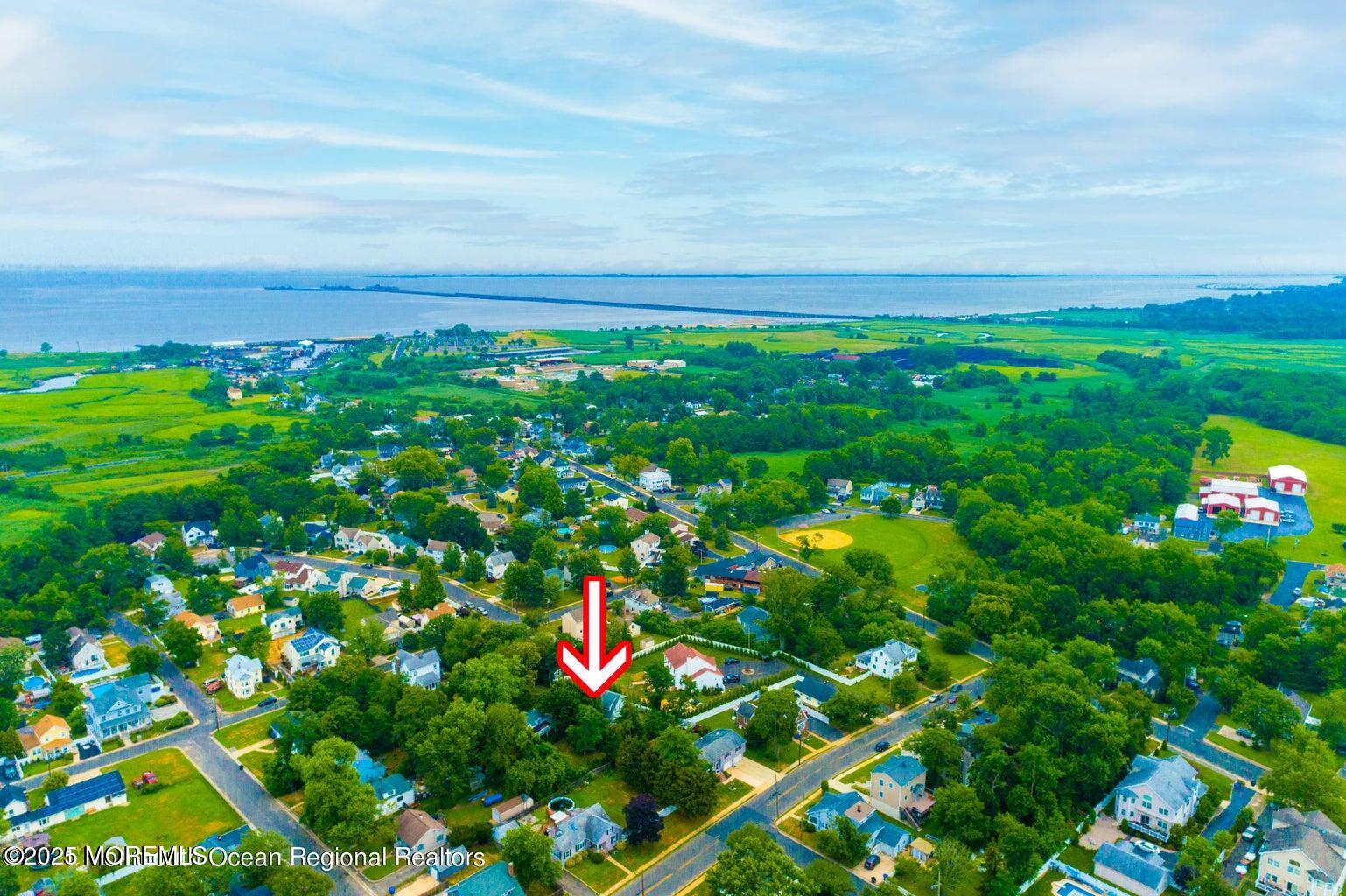 92 Compton Street Belford, NJ 07718 - Photo 25 of 27 a view of a garden with plants