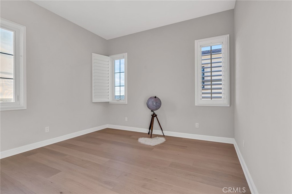 112 Clear Falls Irvine, CA 92602 - Photo 27 of 62 a view of empty room with windows