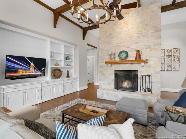 $1,699,000 | 2939 Palomino Springs, Bandera, TX 78003