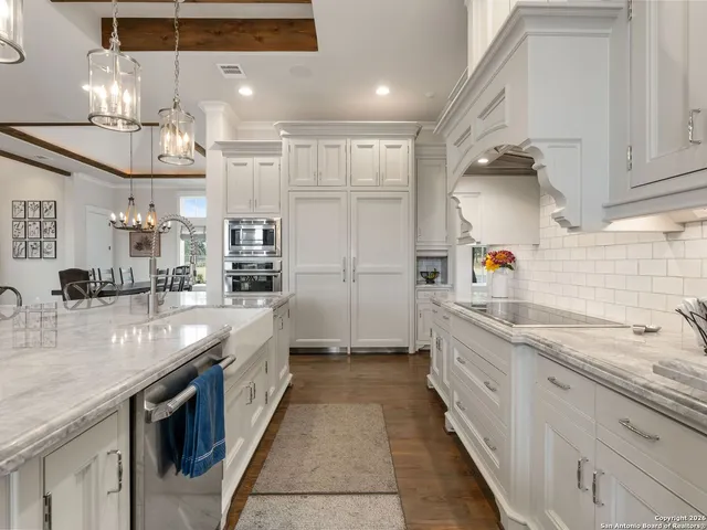 $1,699,000 | 2939 Palomino Springs, Bandera, TX 78003