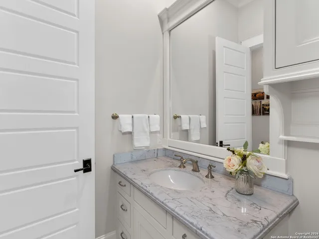 $1,699,000 | 2939 Palomino Springs, Bandera, TX 78003