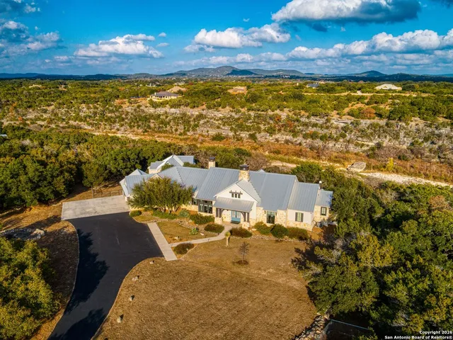 $1,699,000 | 2939 Palomino Springs, Bandera, TX 78003