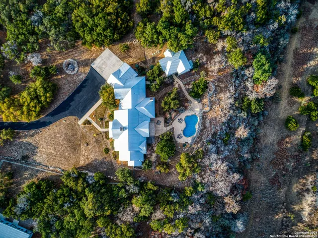 $1,699,000 | 2939 Palomino Springs, Bandera, TX 78003