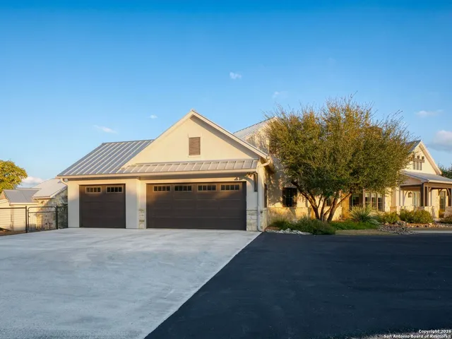 $1,699,000 | 2939 Palomino Springs, Bandera, TX 78003