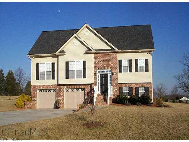 118 Highland Road Mocksville, NC 27028 - Photo 1 of 9 Exterior Front. 118 Highland Road in Dutchman Hills