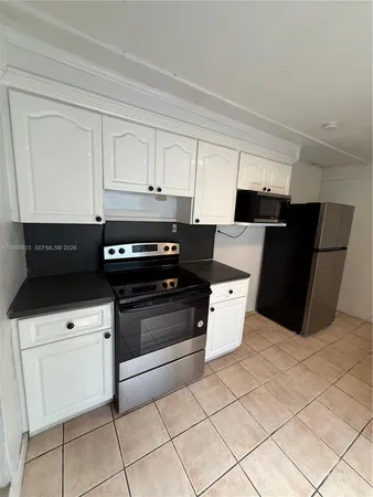 $1,700 | 1230 Northwest 180th Terrace, Unit 1, Miami Gardens, FL 33169
