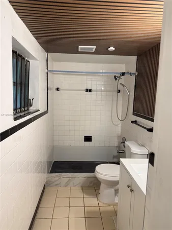 $1,700 | 1230 Northwest 180th Terrace, Unit 1, Miami Gardens, FL 33169