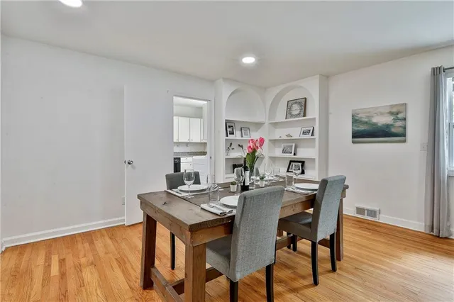 $2,000 | 2037 B Lively Ridge Road Northeast, Atlanta, GA 30329