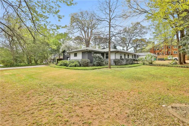 $2,000 | 2037 B Lively Ridge Road Northeast, Atlanta, GA 30329