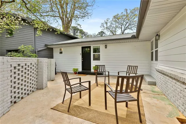 $2,000 | 2037 B Lively Ridge Road Northeast, Atlanta, GA 30329